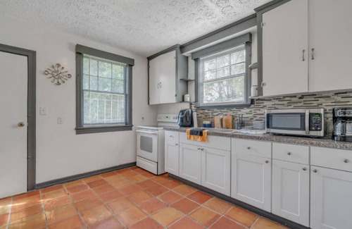 Urban Core House | Comfy pet friendly home in JAX mins to downtown