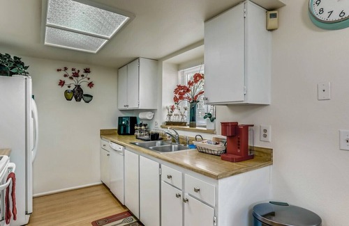 Highline Villages House | *Comfy & Relaxing Home* Close To Shopping Centers