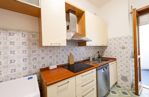 Montesilvano Apartment | Comfy Sea View Apt. with Covered Balcony & Parking