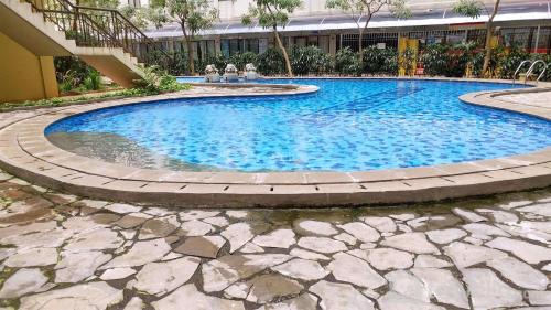 Kebagusan Apartment | Comfy Studio Room Apartment at Kebagusan City By Travelio