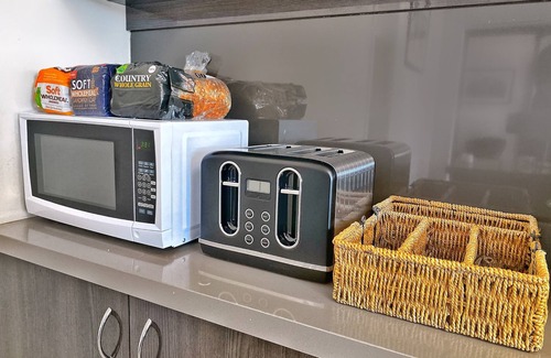 Hay Hotel | Commercial Hay Hotel