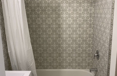 Whyte ave Hotel | Commercial Hotel