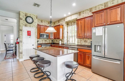 Vista East House | Community Amenities at Spacious Orlando Home!