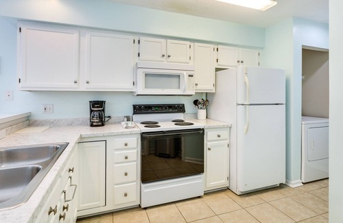 Longs Condo | Community Perks & Golf Course Views: Longs Condo