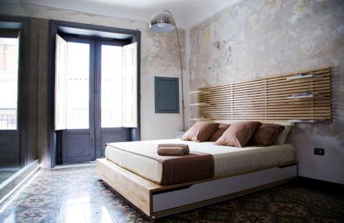 Favara Bed & Breakfast | Community Rooms & Wine