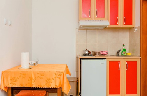 Tomicici Apartment | Compact studio near the sea