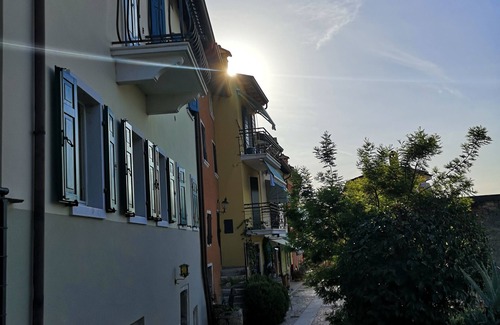 Cavaion Veronese Apartment | Complete apartment in a quiet historic courtyard. Near Lake Garda and Gardaland
