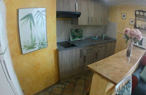 Tijola Apartment | Complete apartment 4 persons (2 in bed and 2 in sofa bed) central in Tíjola