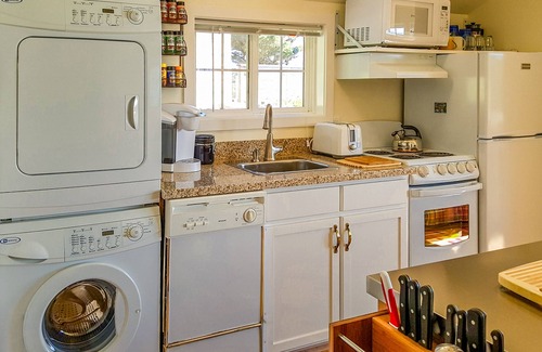 Oceanside Cottage | Completely Renovated Ocean View cottage. Walk to the beach!