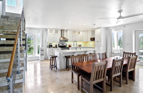 Gregory Town Villa | Complimentary Concierge + Private Beaches & Pool + Chef Services + King Suites