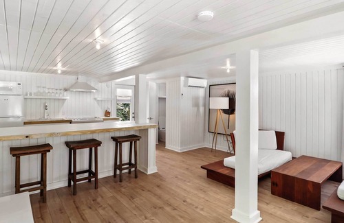 Gregory Town Villa | Complimentary Concierge + Private Beach + Gaulding Cay + Chef Services