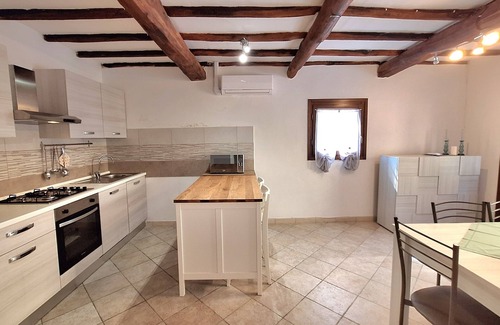 Massarosa House | Conca Oro New House on Hill between Lucca and the sea with pool and large porch
