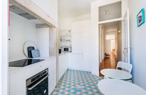 Sao Sebastiao da Pedreira Apartment | Conde 3BDR Luxury Apartment