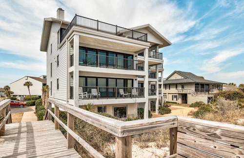 Litchfield by the Sea Condo | Condo ∙ 3 bedrooms ∙ 9 guests