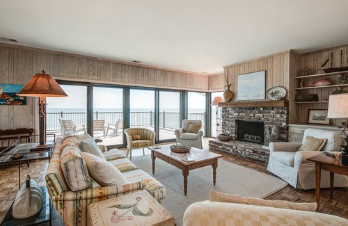 Litchfield by the Sea Condo | Condo ∙ 3 bedrooms ∙ 9 guests