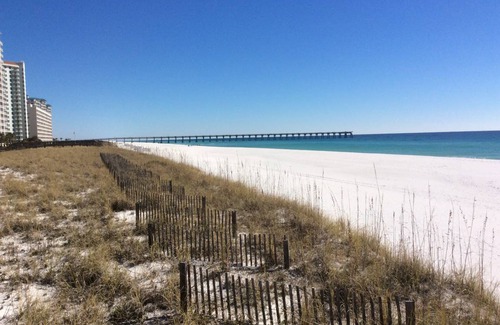 Navarre Beach Condo | Condo ∙ 4 bedrooms ∙ 10 guests
