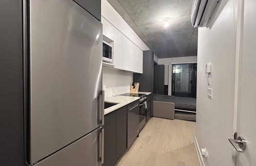 Griffintown Condo | Condo downtown Montreal-Fast wifi