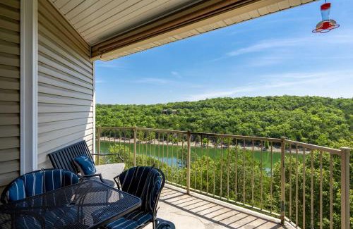 Kimberling City Apartment | Condo in Lakefront Resort with Boat Launch and Pool!