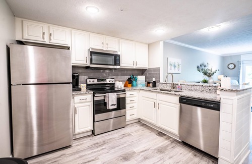 Pigeon Forge Condo | Condo in PF - Minutes to Dollywood & Gatlinburg and The Great Smoky Mountains!
