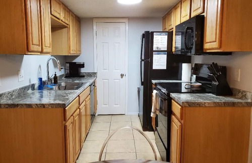 Riverside Condo | Condo near Downtown Austin