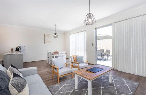 Harrisdale House | Condo on Bambili
