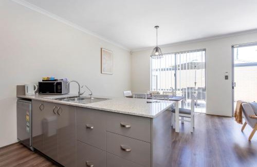 Harrisdale House | Condo on Bambili