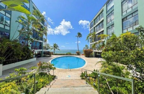 Kuliouou - Kalani Iki Condo | Condo on the Beach (Kahala) 1 bedroom "March & April" *Special Rates*