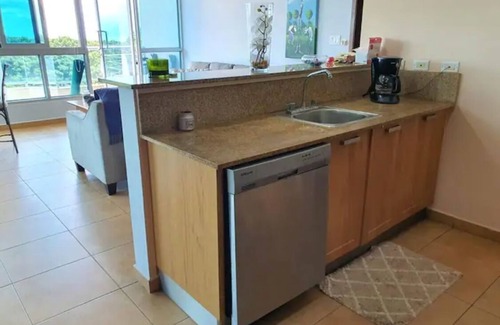 Tumba Vieja House | Condo Resort Looking Condo at Coronado Beach