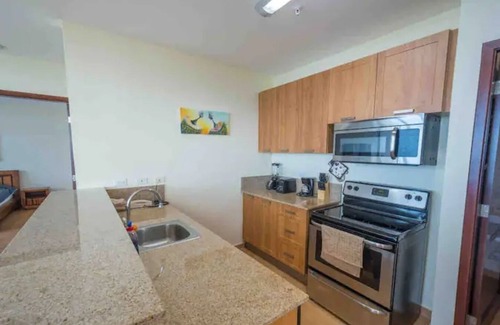 Tumba Vieja House | Condo Resort Looking Condo at Coronado Beach
