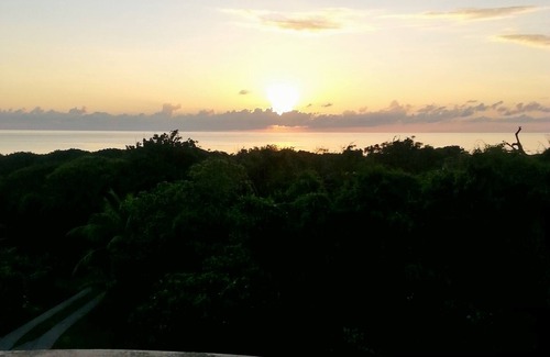 Brick Bay Condo | CONDO VISTA DEL MAR-SEASIDE CONDO-3 BR - SEA VIEWS, POOL, SAND BEACH, SNORKEL