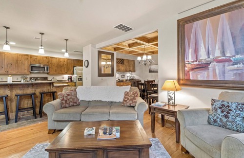 Bigfork Condo | Condo w/stone fireplace, A/C, near GNP - Marina Cay Estates Retreat