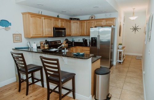 Steinhatchee Condo | Condo with boat slip and Swimming pool - Sleeps 6
