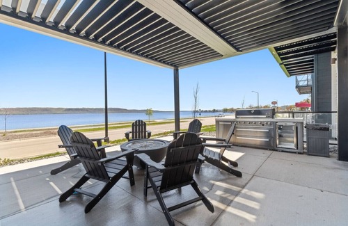 Lake City Condo | Condo with stunning views of Lake Pepin Unit 103