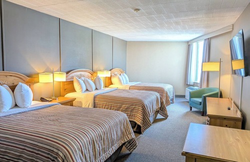 Kingston Hotel | Confederation Place - Hotel