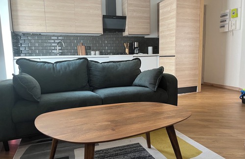 Quartier de la Goutte-d'Or Apartment | Confort & Calme à Paris - 2 Bedrooms, Idéal Famille ou Pro, Metro à 2 min