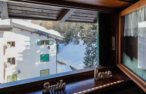 Teola House | Confortevole Mansarda nel Cuore di Livigno