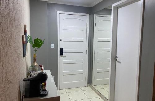 Vila Nova Apartment | Conforto com ar, tvs smart, na quadra da praia do Forte, em frente à Feira Artesanato