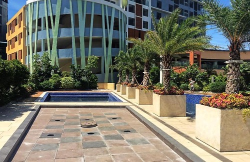 Project 8 Apartment | congressional town center I