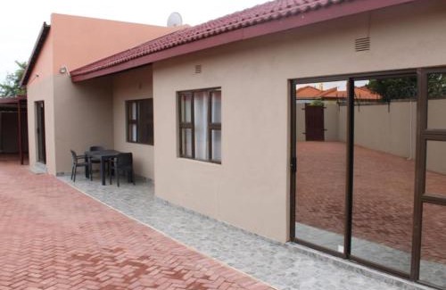 Moses Kotane Apartment | Connesione Mogwase