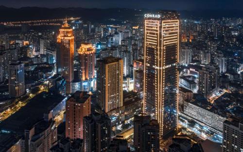 Nan An Hotel | Conrad Chongqing - Indulge in the magical 8D city landscape