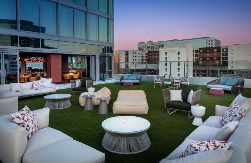Music Row Hotel | Conrad Nashville