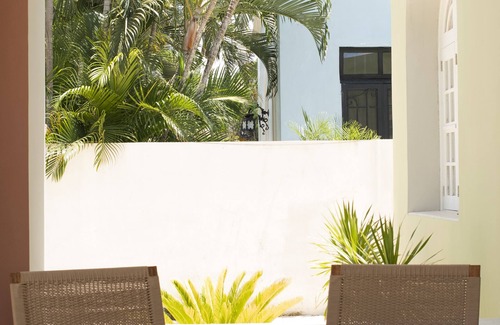 Zona Paseo Montejo Apartment | Consentido Tamarindo, right at the heart of Merida.