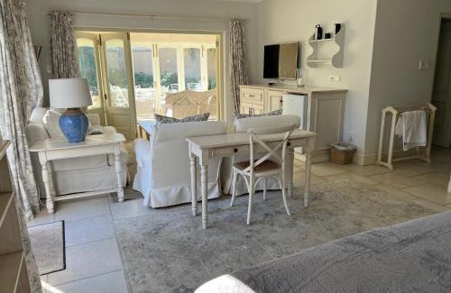 Alphen Cabin | Constantia Valley Lodge