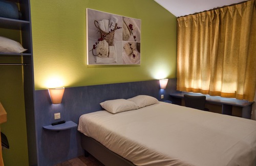 Cleon Hotel | Contact Hotel Le Seino Marin