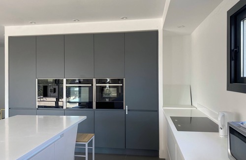 Villez-sous-Bailleul Villa | Contemporary house