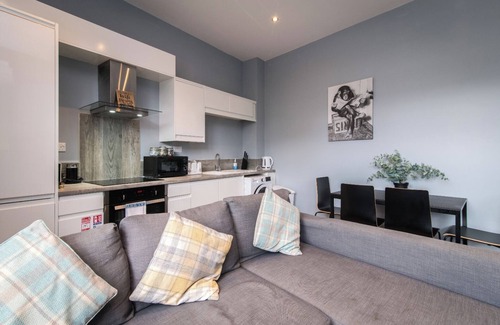 Nottingham City Centre Apartment | Contemporary 1 bed Apartment open with Parking