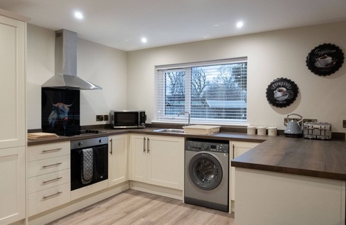 Hereford House | Contemporary 2 bed renovation with parking & garden