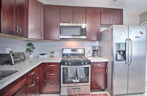 National City House | Contemporary 2 BR House w/Yard, near Balboa & DT.