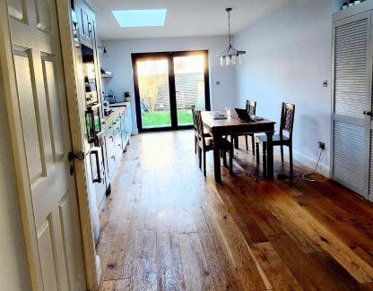 Newham House | Contemporary 3 bed house with spacious garden close to Stratford & Canary Wharf