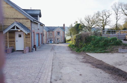 Colyton Cottage | Contemporary barn in the East Devon countryside, close to the coast.